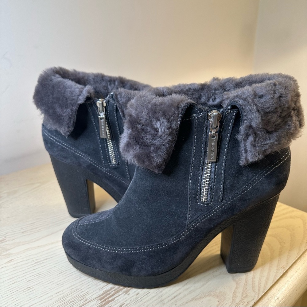 Hunter Ryann Suede and Shearling Ankle Boot in Gray Size 8 1/2 EUC Never Worn